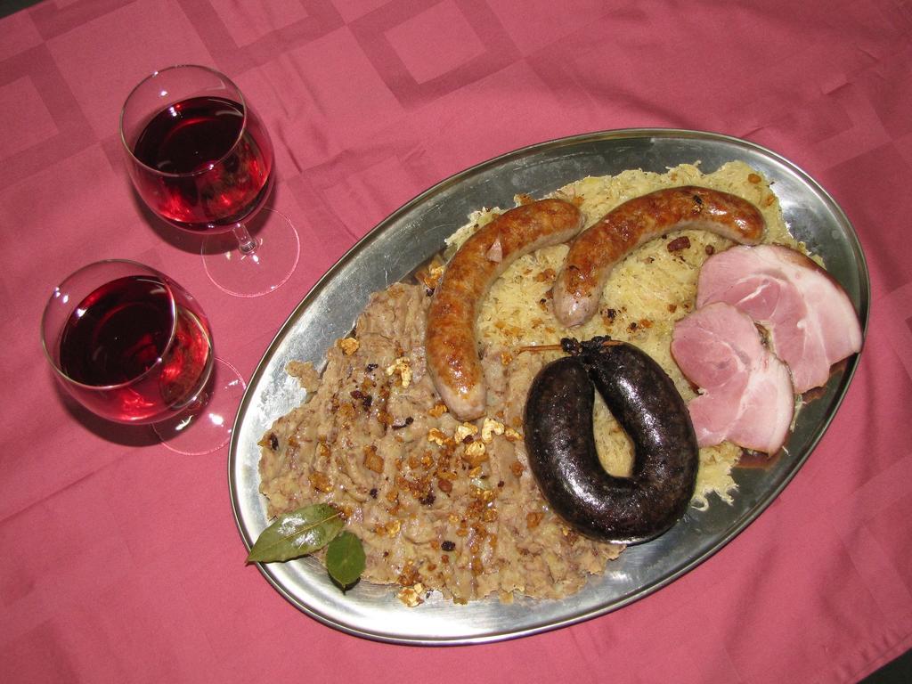 Guesthouse Zorko Gostilna Domen Smarjeske Toplice Dış mekan fotoğraf